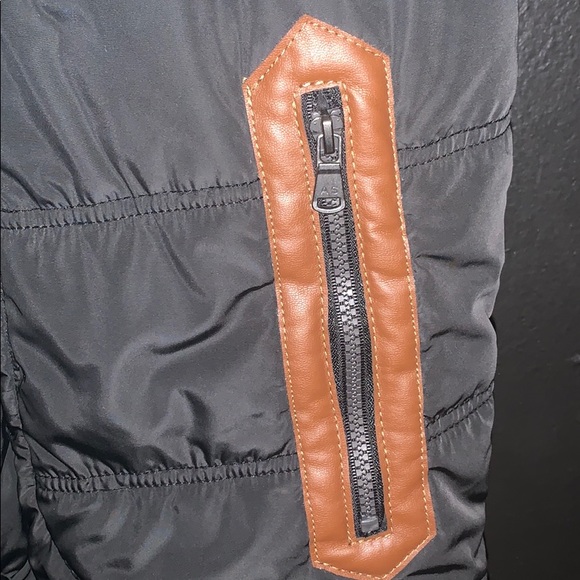 Vest - Picture 4 of 4